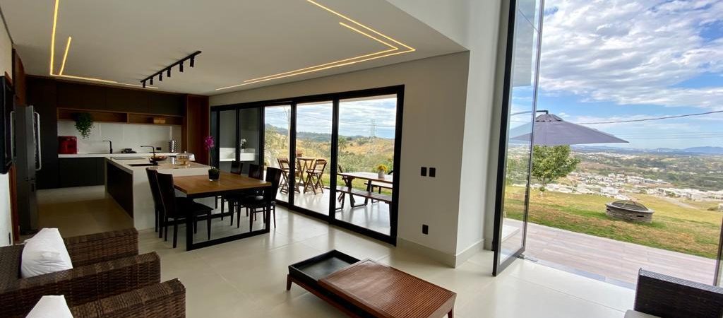 4de2037c-f7d8-4bb6-97ef-b30b5e08c220