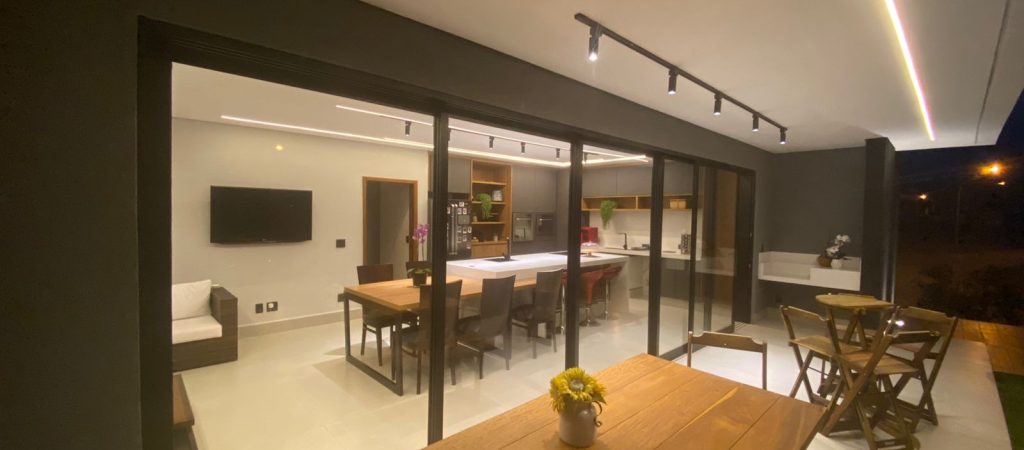 f81261e4-959c-49eb-8442-a4ab823dce4d