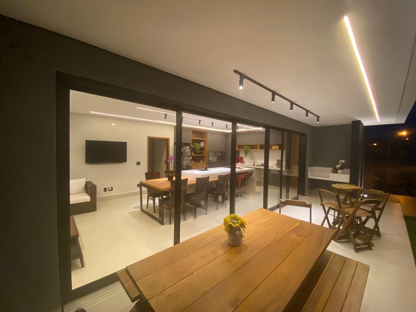 f81261e4-959c-49eb-8442-a4ab823dce4d